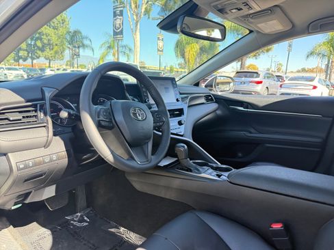 Used 2022 Toyota Camry XSE image 15