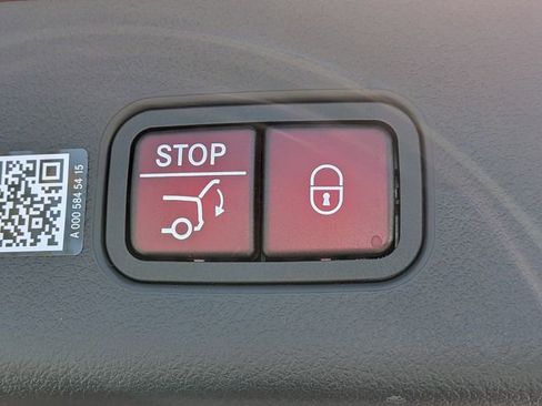 New 2026 Mercedes-Benz GLC 300 image 14