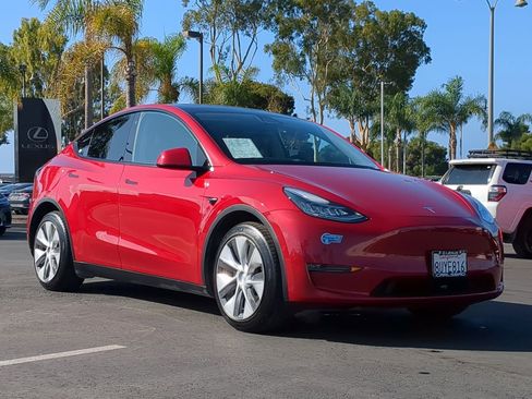 Used 2021 Tesla Model Y Long Range image 3