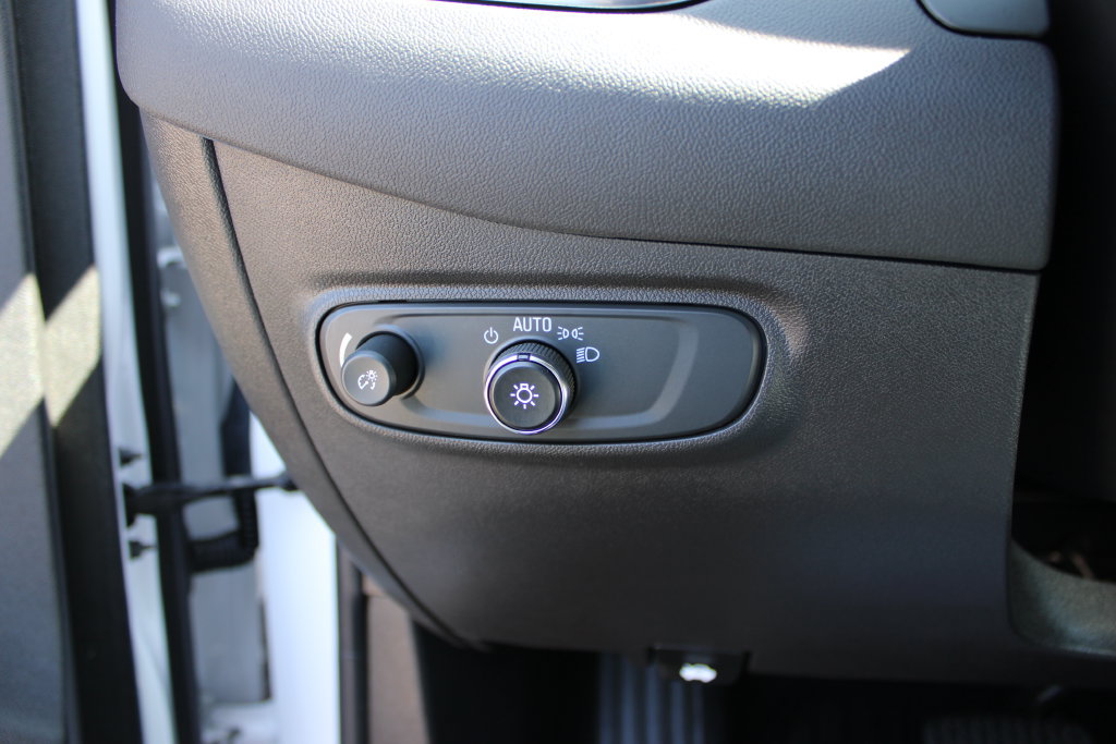 Certified 2024 Chevrolet Equinox LT FWD image 12