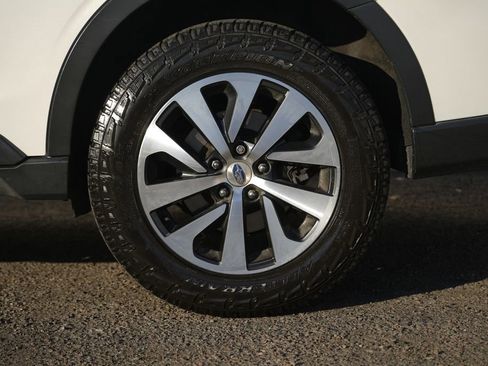 Used 2022 Subaru Outback Premium image 13