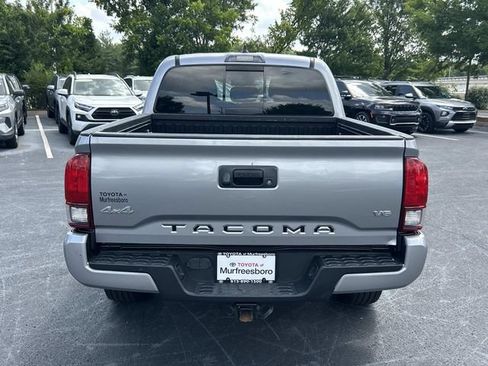 Used 2020 Toyota Tacoma SR5 w/ Technology Package AWD/4WD image 5