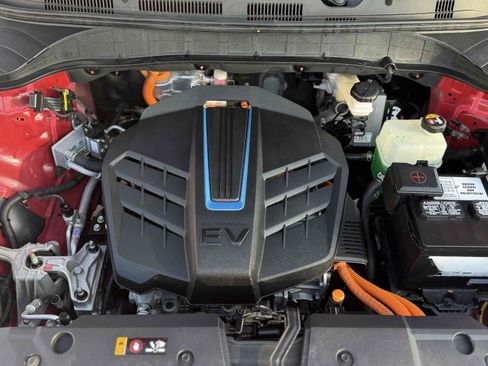 Used 2023 Hyundai Kona SE FWD image 29