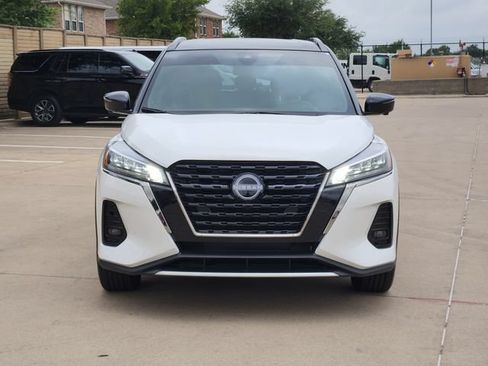 Used 2023 Nissan Kicks SR FWD image 10