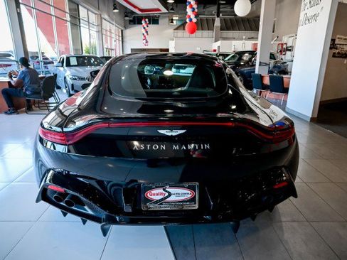 Used 2022 Aston Martin V8 Vantage Coupe image 6