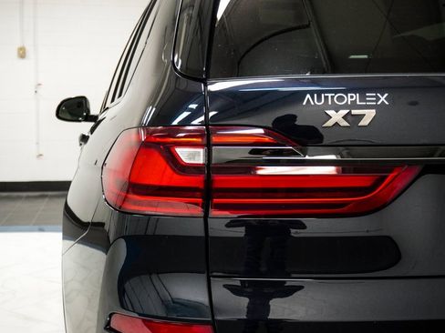 Used 2022 BMW X7 M50i w/ Dynamic Handling Package image 14