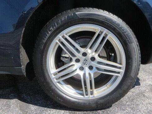 Used 2017 Porsche Macan S image 52