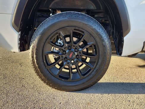 Used 2022 Toyota Tundra SR5 image 12