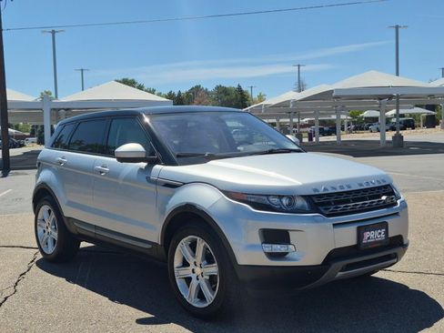 Used 2014 Land Rover Range Rover Evoque Pure Premium AWD/4WD image 3