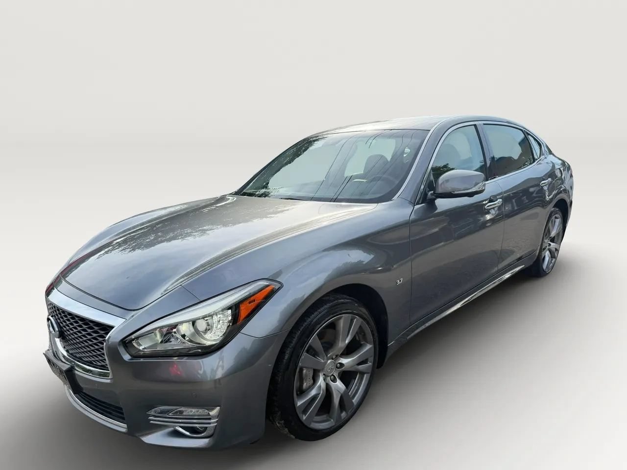 Used 2017 INFINITI Q70 L 3.7 AWD/4WD image 7