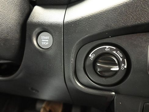 Used 2022 Nissan Frontier PRO-4X w/ Off-Road Protection Package AWD/4WD image 21