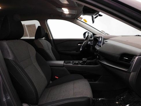 Used 2023 Nissan Rogue SV image 35