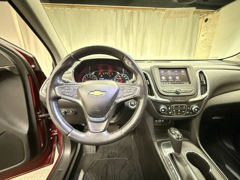 Used 2020 Chevrolet Equinox LT image 27