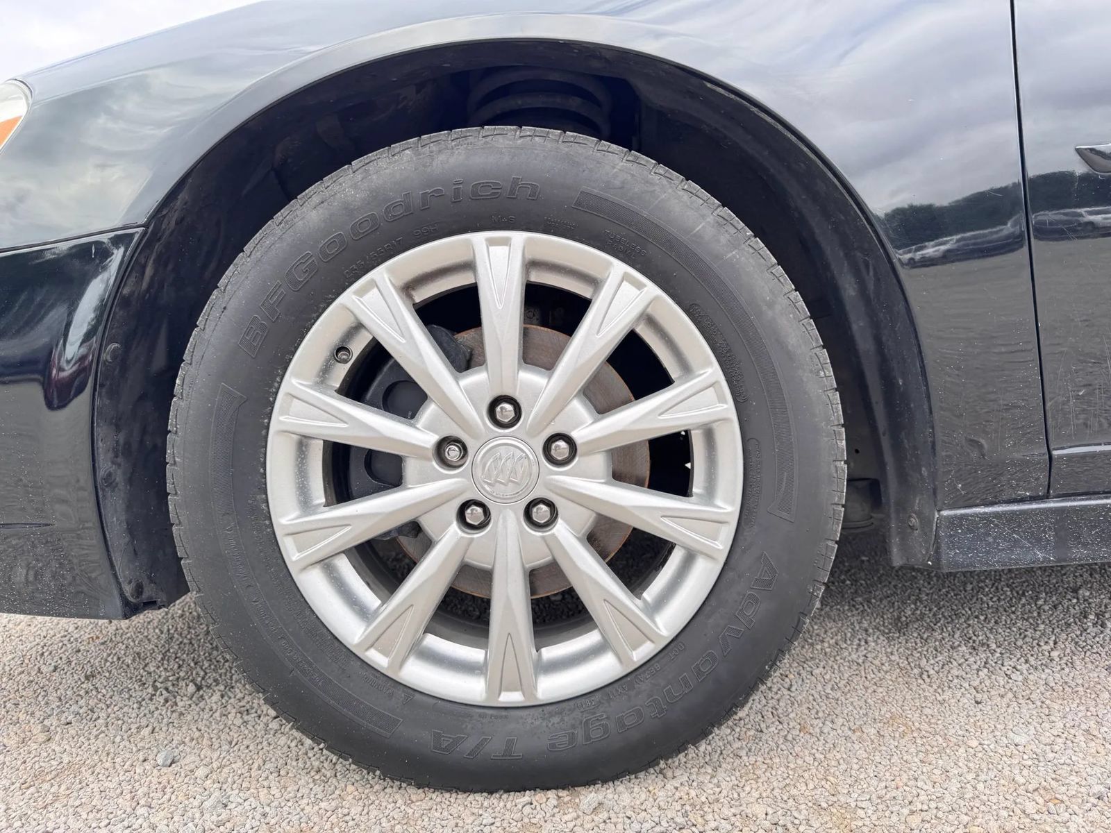 Used 2011 Buick Lucerne CXL FWD image 12