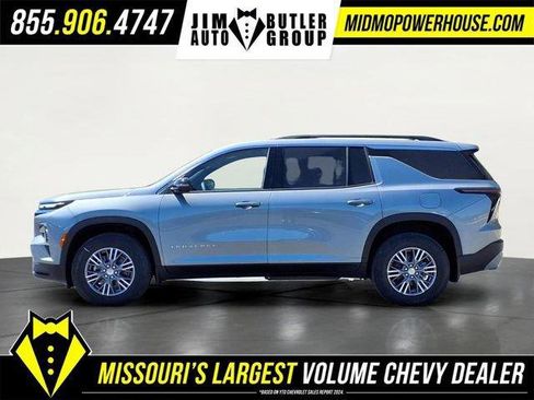 New 2026 Chevrolet Traverse LT w/ Driver Confidence Package AWD/4WD image 2