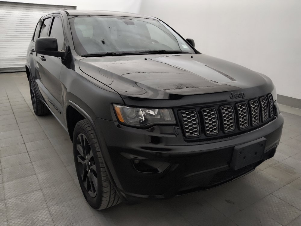 Used 2018 Jeep Grand Cherokee Altitude AWD/4WD image 13