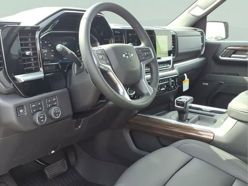 New 2026 Chevrolet Silverado 1500 LT Trail Boss w/ LT Trail Boss Premium Package AWD/4WD image 8