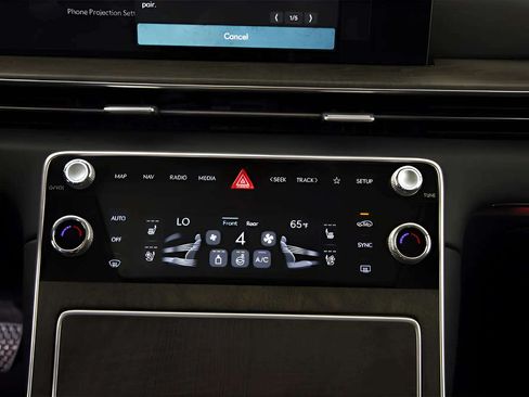 Used 2025 Genesis GV80 3.5T Prestige AWD/4WD image 9