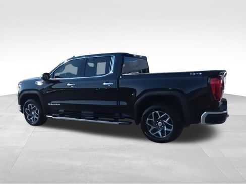 Used 2022 GMC Sierra 1500 SLT w/ SLT Premium Package AWD/4WD image 6