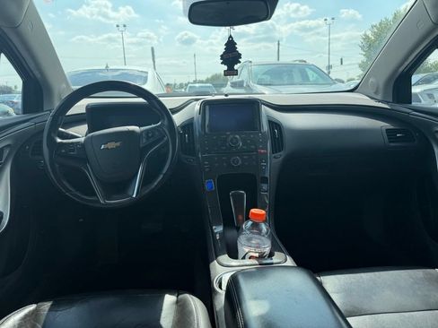 Used 2013 Chevrolet Volt Premium w/ Premium Trim Package FWD image 5