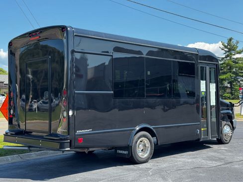 Used 2025 Ford E-450 and Econoline 450 Super Duty w/ Shuttle Bus Prep Package RWD image 6