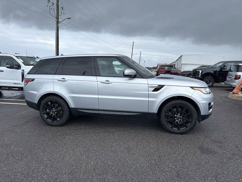 Used 2016 Land Rover Range Rover Sport SE image 1