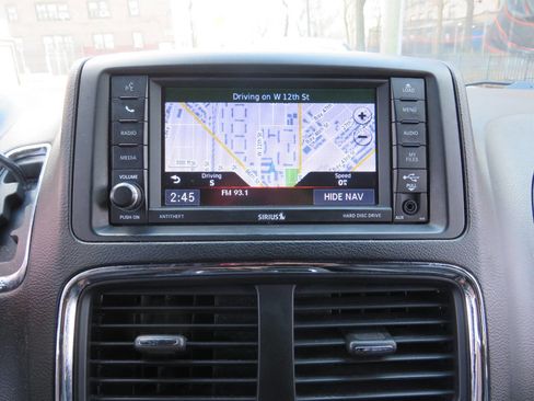 Used 2018 Dodge Grand Caravan GT image 16