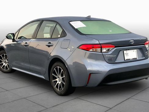 Used 2025 Toyota Corolla LE FWD image 12