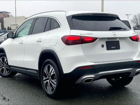 Used 2025 Mercedes-Benz GLA 250 4MATIC image 10