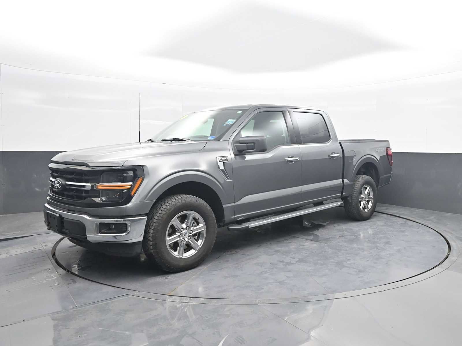 Used 2025 Ford F150 XLT w/ Equipment Group 301A Standard AWD/4WD image 4
