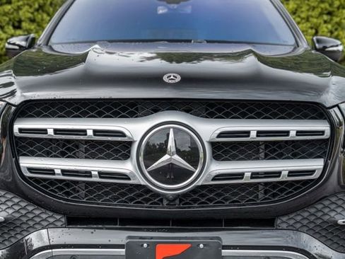 Used 2021 Mercedes-Benz GLS 450 4MATIC image 17