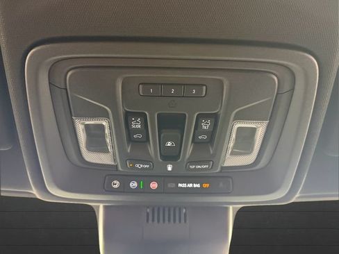 Used 2026 Chevrolet Silverado 1500 High Country AWD/4WD image 29