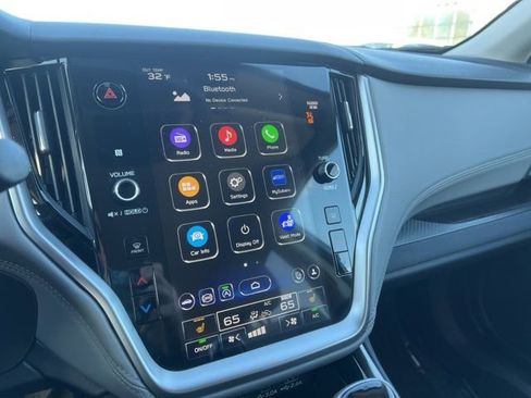 Used 2025 Subaru Outback Premium image 15