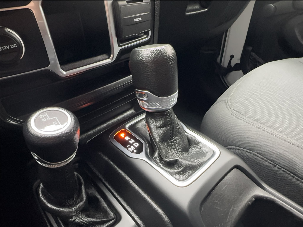 Used 2022 Jeep Wrangler Sport AWD/4WD image 42