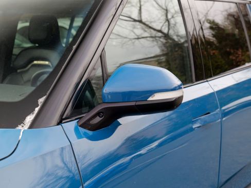 Used 2024 Rivian R1S Adventure image 8