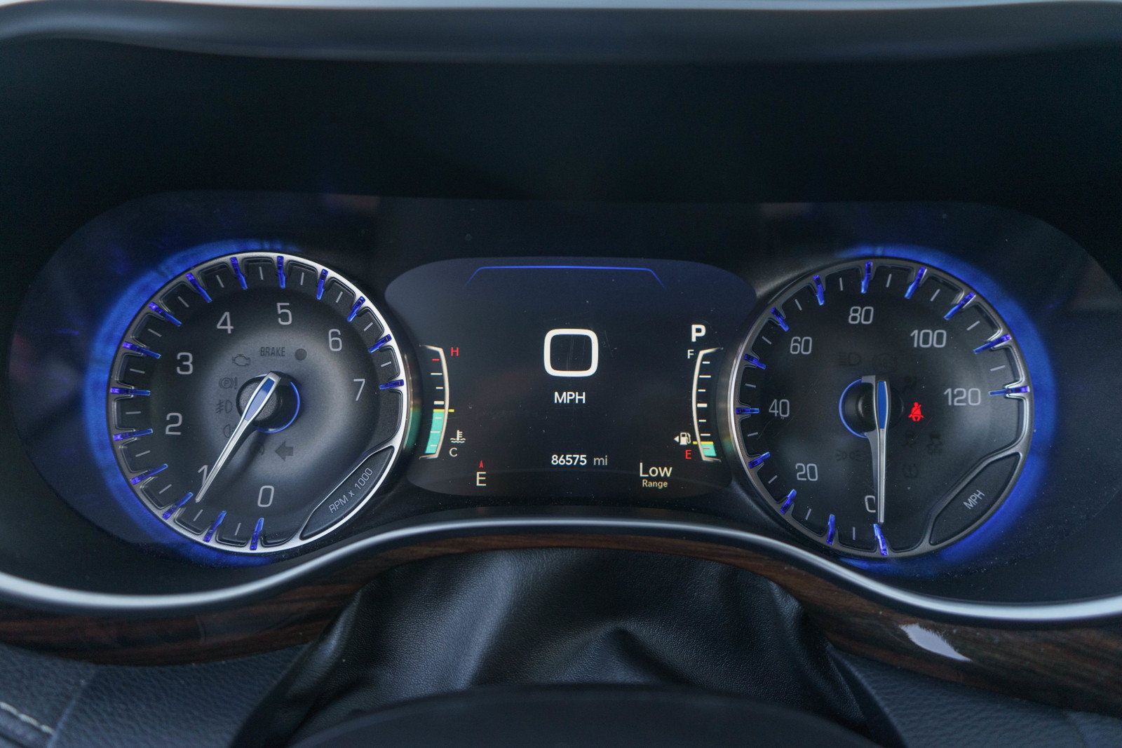 Used 2022 Chrysler Pacifica Limited FWD image 11
