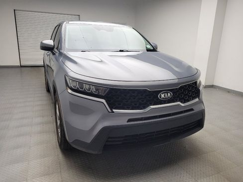 Used 2021 Kia Sorento LX FWD image 14