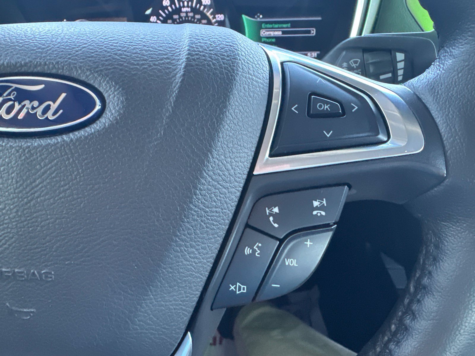 Used 2016 Ford Fusion SE w/ Equipment Group 202A FWD image 26