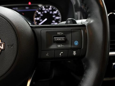 Used 2024 Nissan Pathfinder SL AWD/4WD image 31