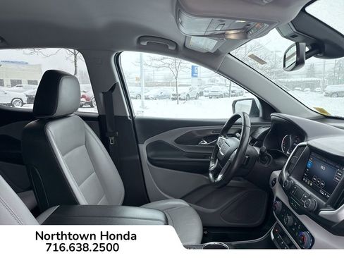 Used 2022 GMC Terrain SLT image 17