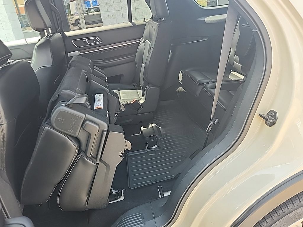 Used 2018 Ford Explorer Limited AWD/4WD image 25