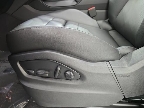New 2026 Porsche Cayenne S AWD/4WD image 23