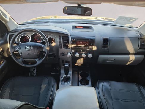 Used 2012 Toyota Tundra 4x4 CrewMax w/ SR5 Pkg image 17