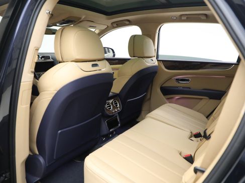 New 2025 Bentley Bentayga image 22