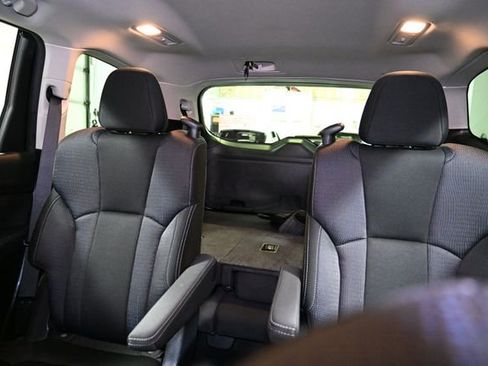 Used 2024 Subaru Ascent Premium w/ Convenience Package image 21