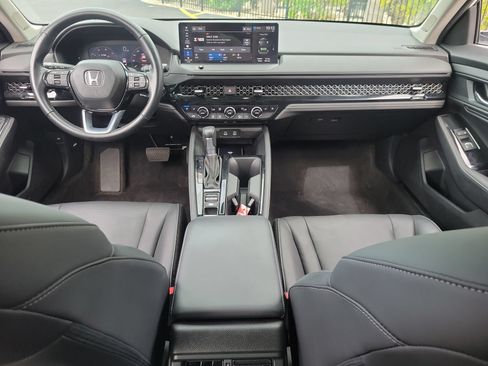Used 2023 Honda Accord Touring image 14