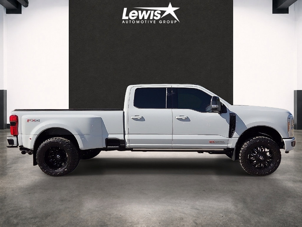 Used 2026 Ford F350 Platinum AWD/4WD image 5