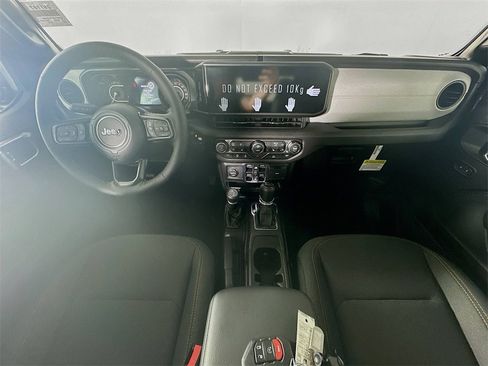 New 2025 Jeep Gladiator Sport image 9