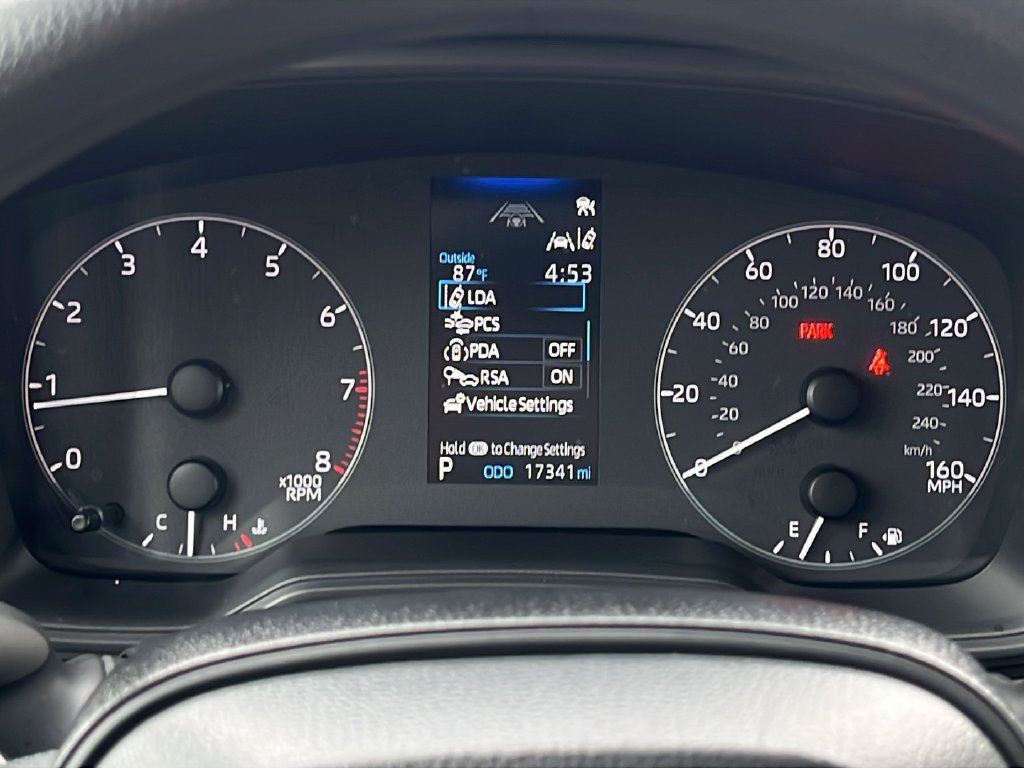 Used 2025 Toyota Corolla LE FWD image 21