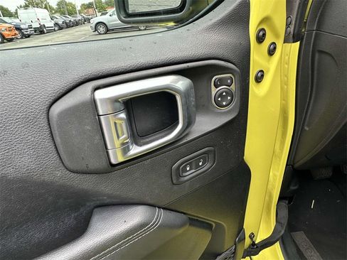 Used 2023 Jeep Wrangler Unlimited Sahara w/ Cold Weather Group image 20